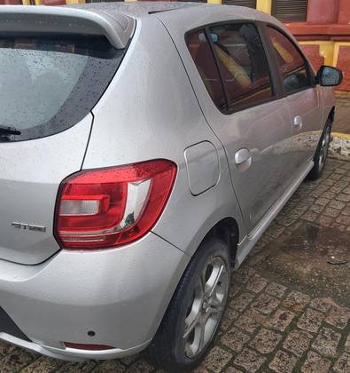 RENAULT SANDERO 1.6 16V SCE FLEX GT LINE MANUAL RENAULT SANDERO 1.6 16V SCE FLEX GT LINE MANUAL